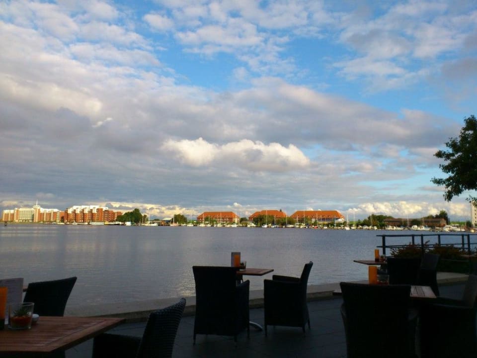 Terrasse ATLANTIC Hotel Wilhelmshaven