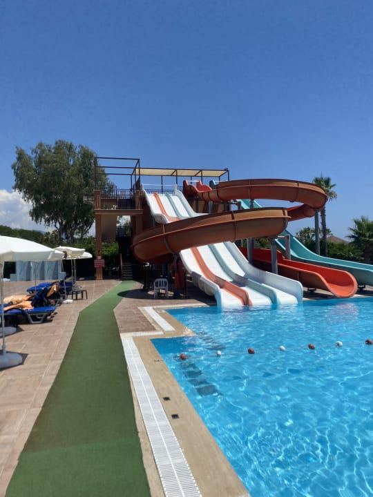 Pool Club Turtas Beach Hotel