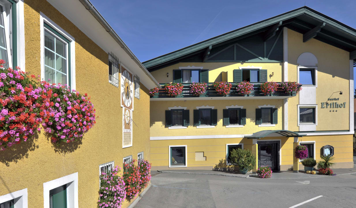 Außenansicht ERTLHOF Familiengut