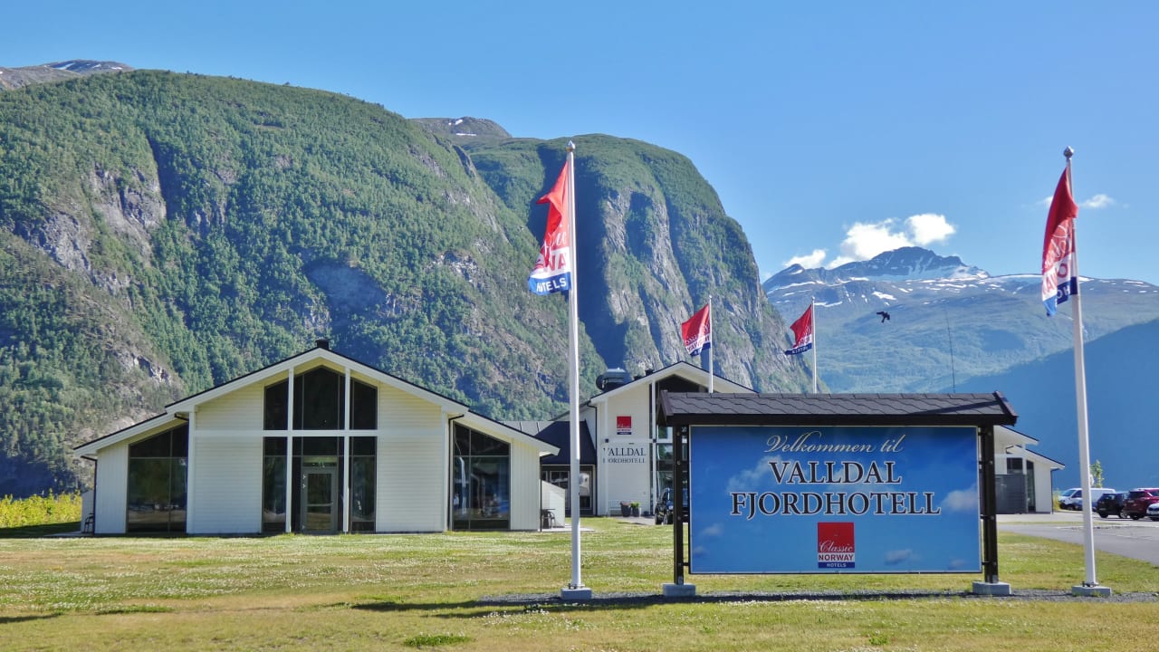 Außenansicht Valldal Fjordhotell