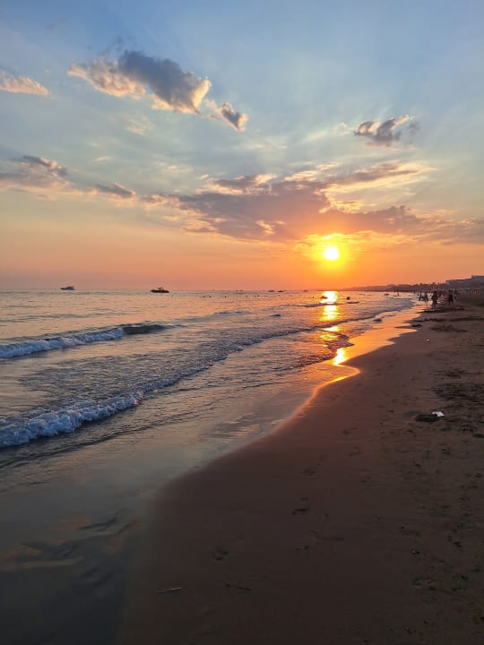 Strand Hotel Terrace Beach Resort