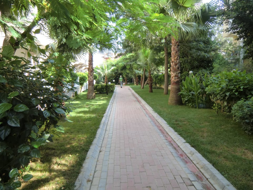 Weg zum Pool Aydinbey Famous Resort