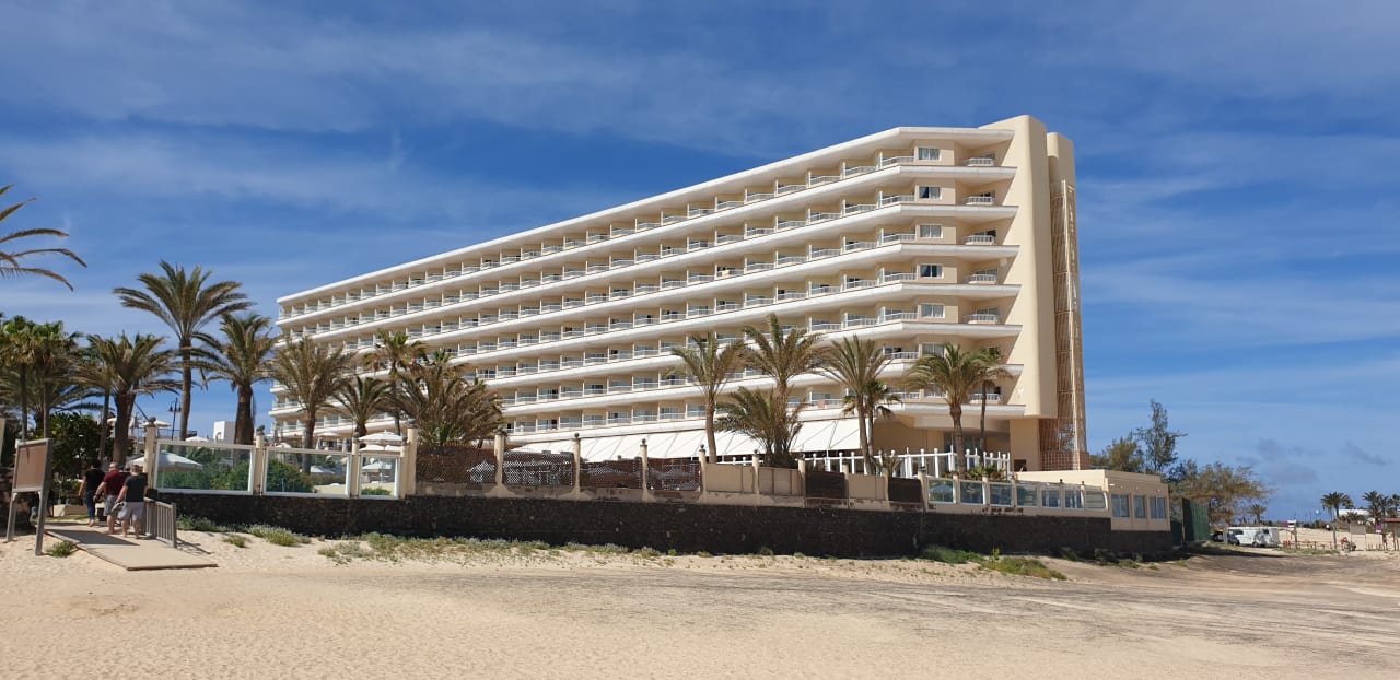 Außenansicht Hotel Riu Oliva Beach Resort