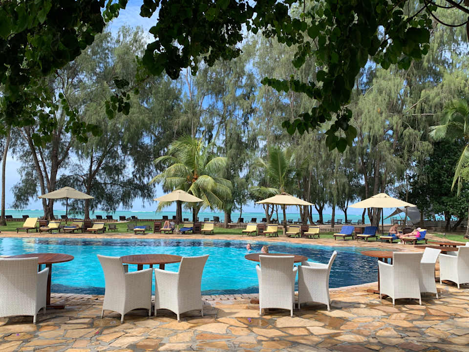 Pool Bluebay Beach Resort & Spa