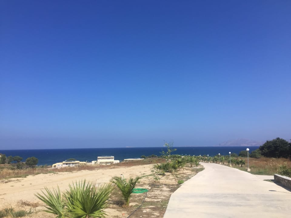 Strand Hotel Kouros Palace