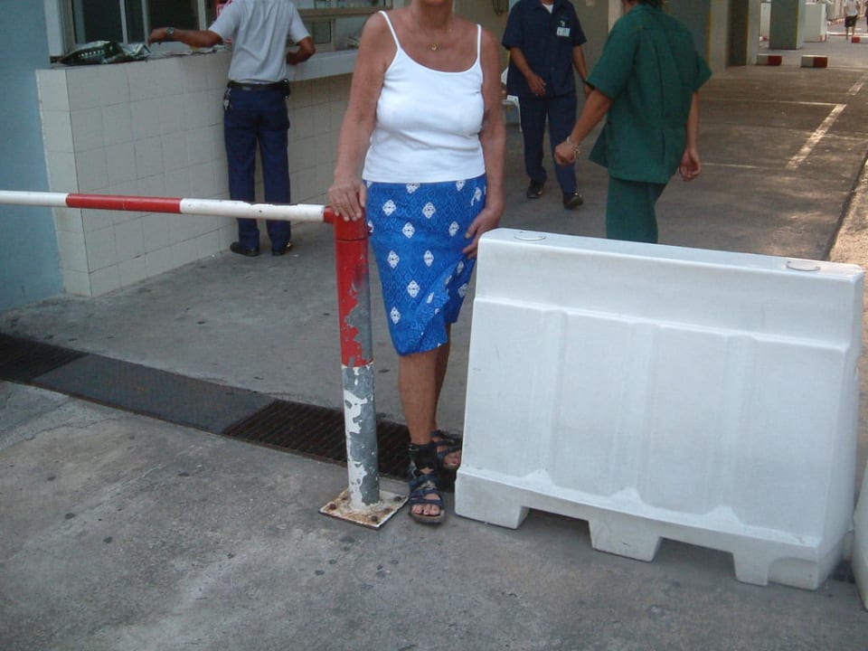 Zugang vom Hotel zum Strand Patong Resort