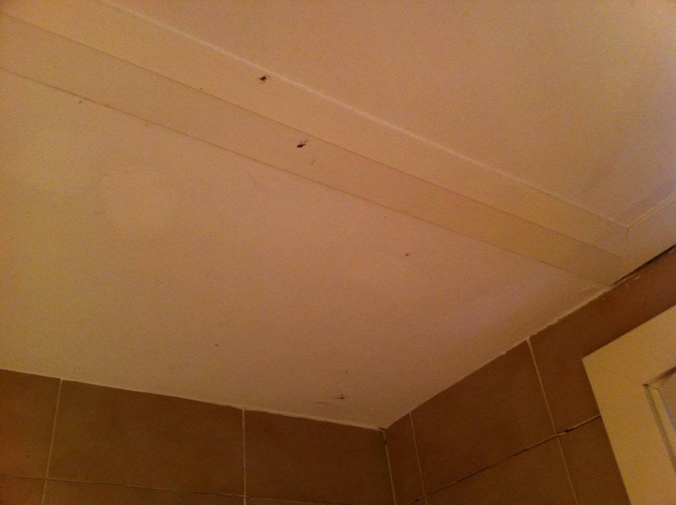 Badezimmerdecke Alcudia Garden Aparthotel