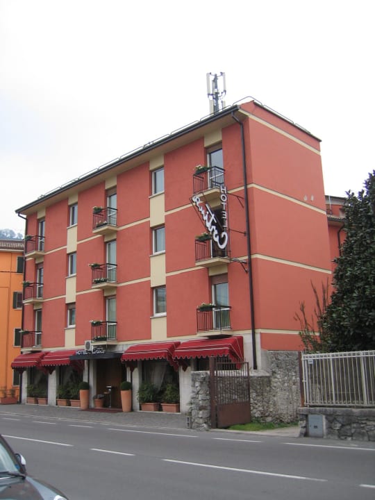 Antenne auf Hoteldachterrasse Hotel Cortina