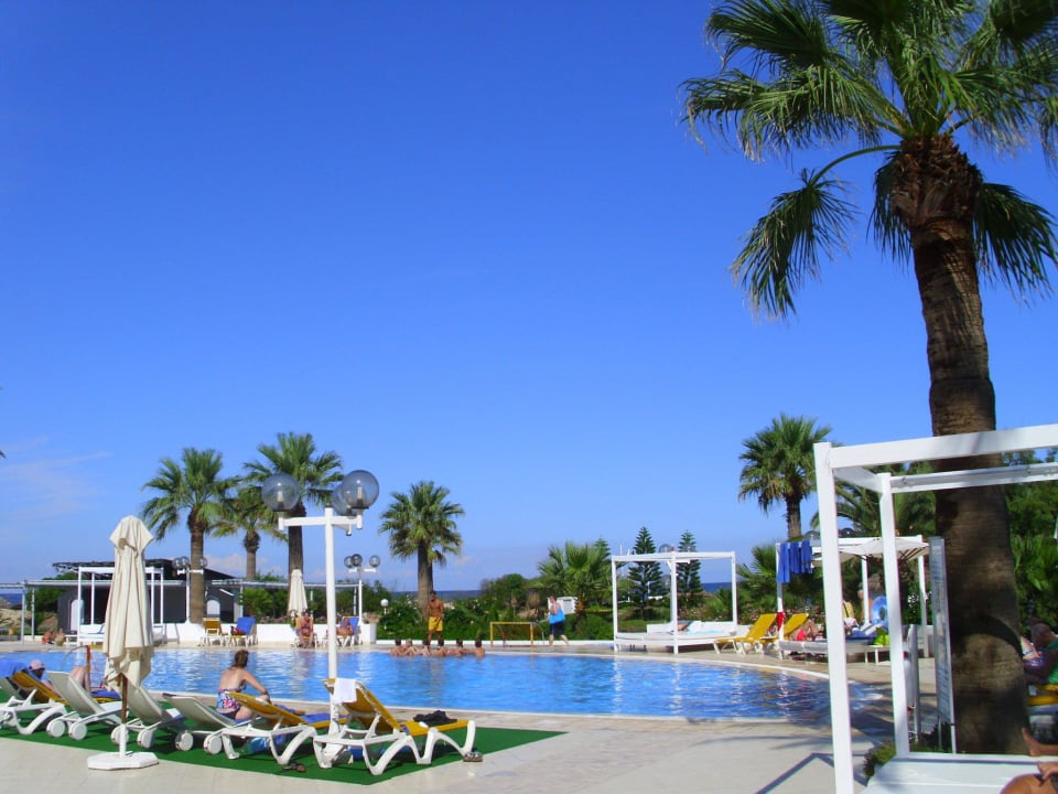 Der Pool vor dem Strand! Calimera One Resort Jockey