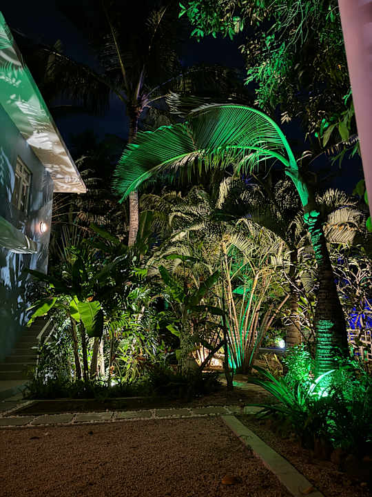 Gartenanlage Hotel Bleu De Toi