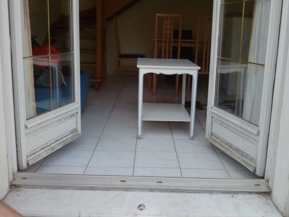 Von der Terrasse nach innen Hotel Domaine de l' Albatros