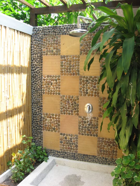 Aussendusche mit Wanne Bandara Spa Resort & Pool Villas, Samui