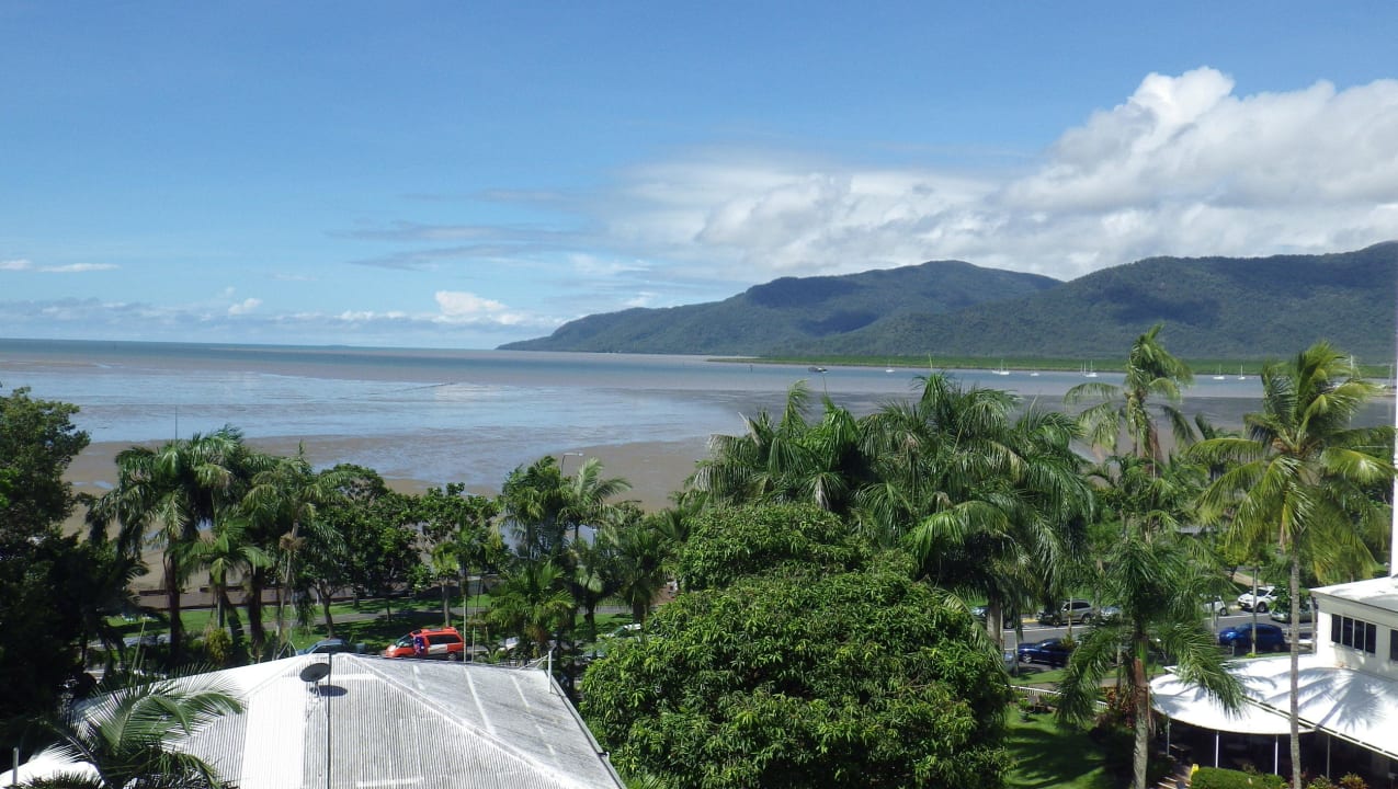 Sicht aus Zimmer - Nr. 502 Hotel Rydges Tradewinds Cairns