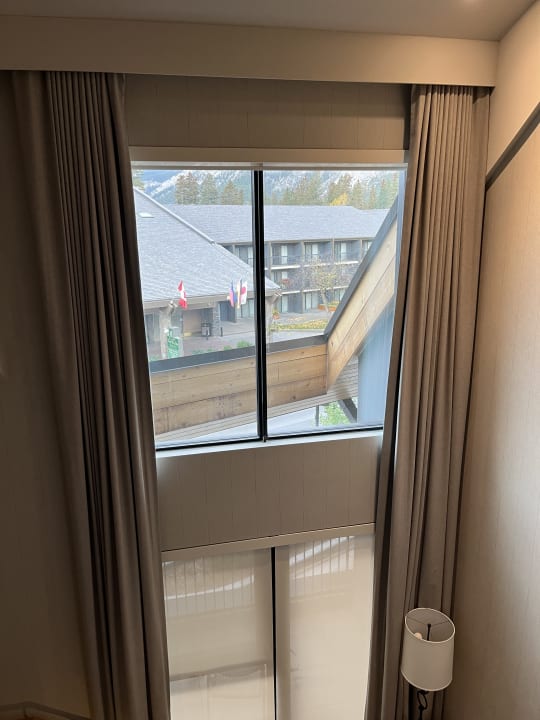 Zimmer Peaks Hotel and Suites