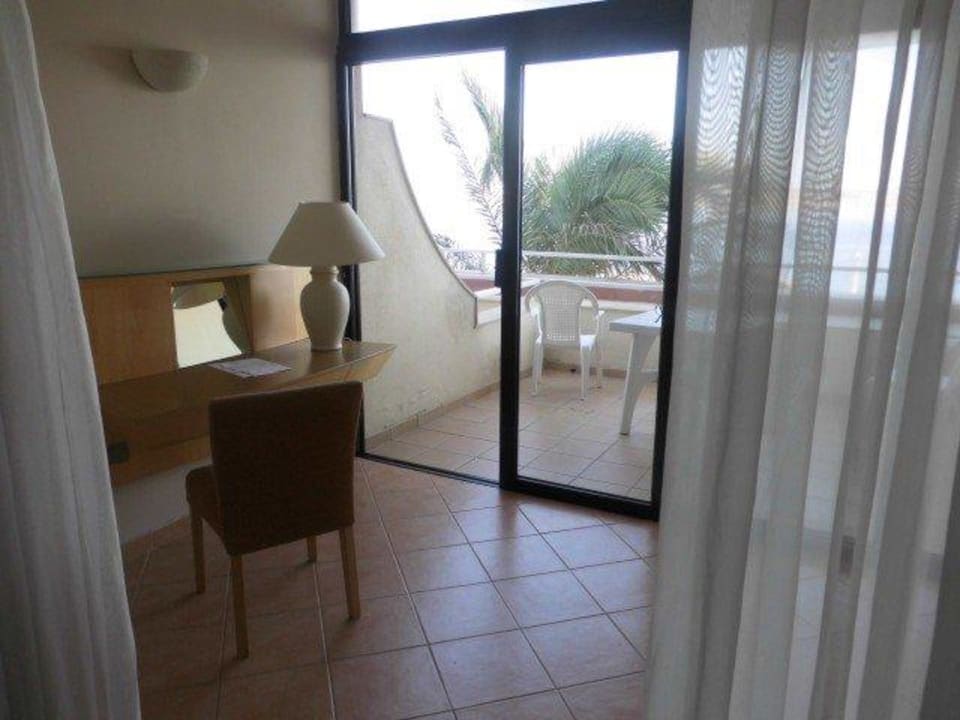 Blick vom Zimmer auf den Balkon Riviera Spa Resort - Adults Only