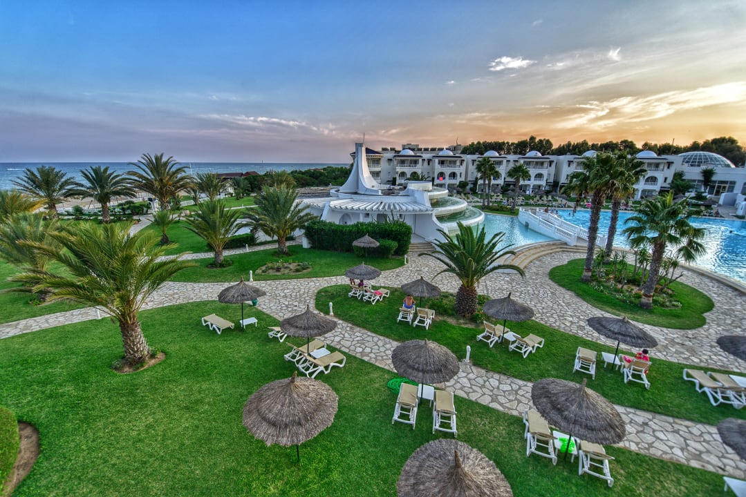 Gartenanlage Royal Tulip Taj Sultan