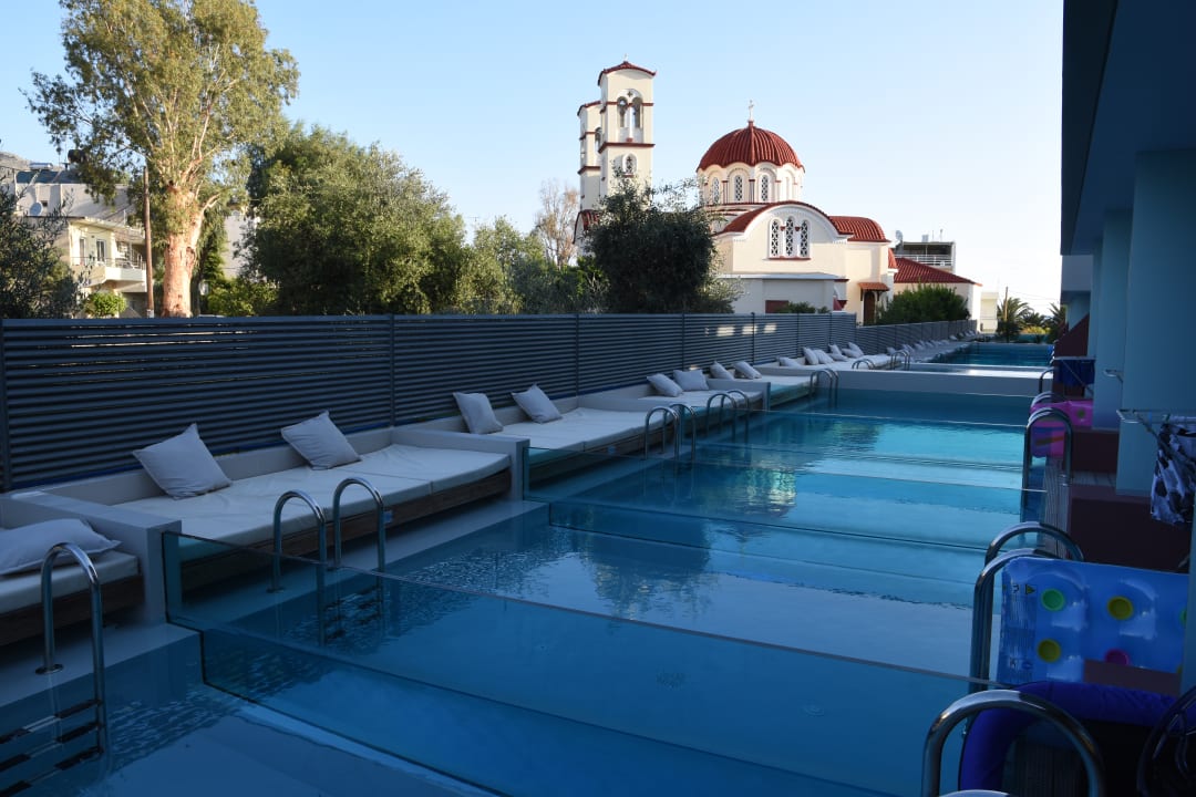 Pool Harmony Boutique Resort