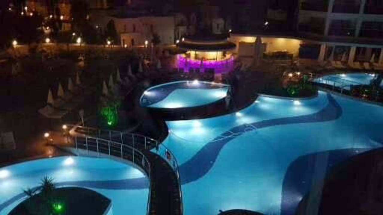 Vor 24 uhr Laguna Beach Alya Resort & Spa Hotel