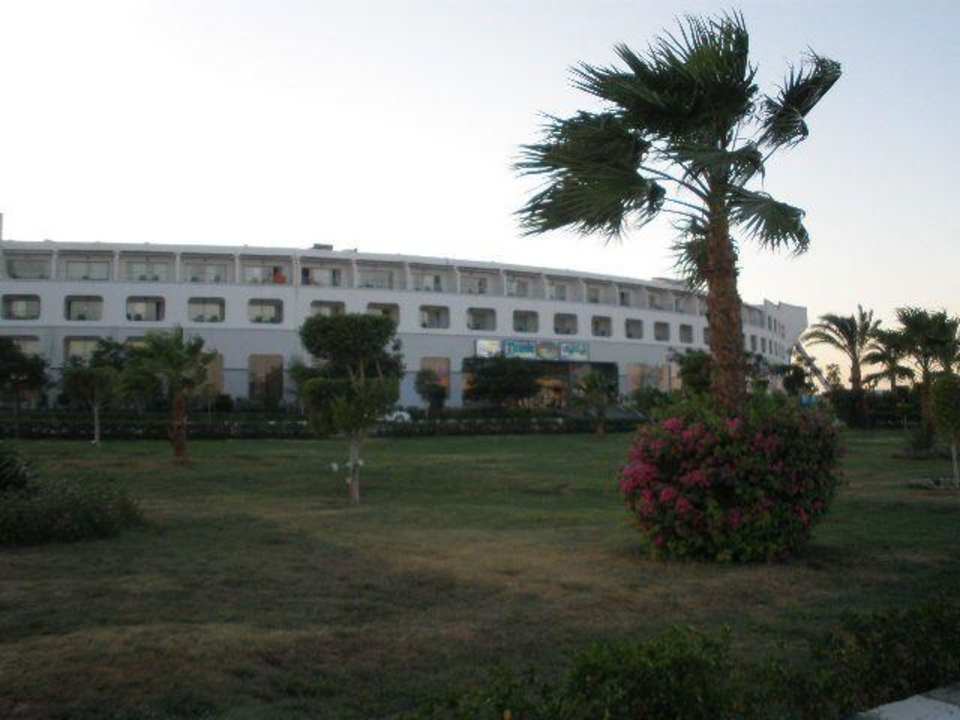 Wygląd zewnętzrny hotelu Titanic Resort & Aqua Park