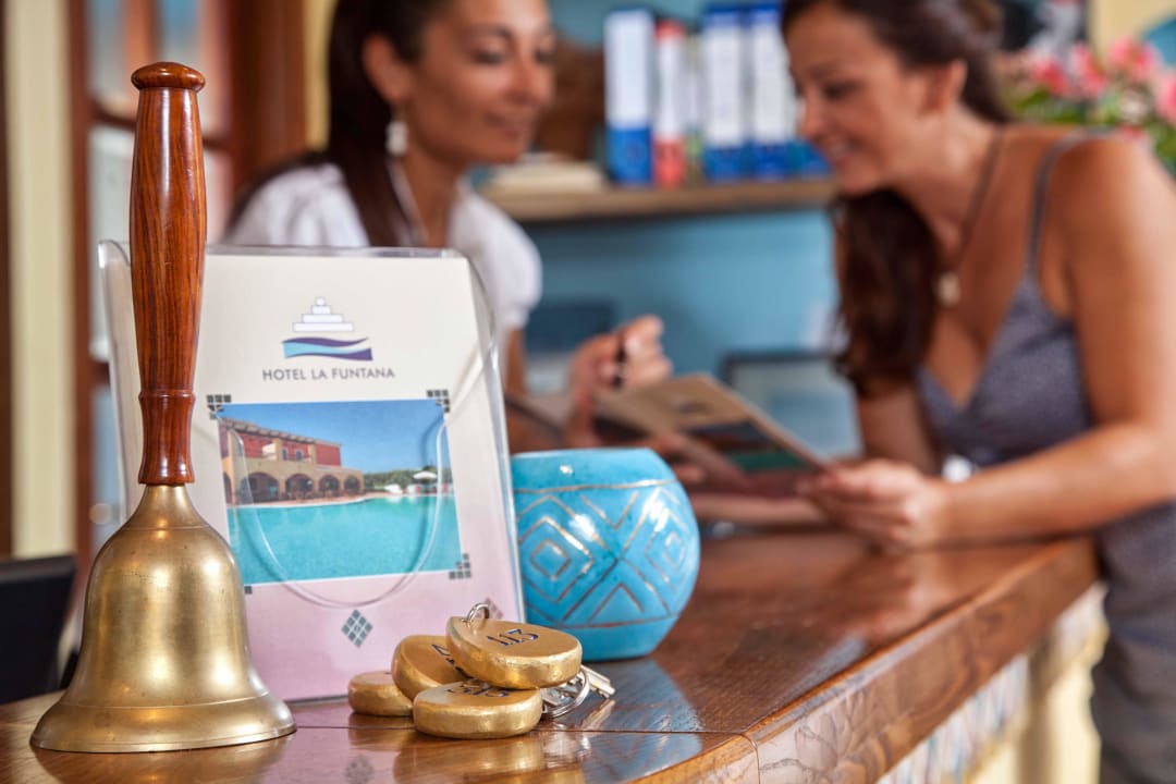 Informations at the front desk Hotel La Funtana