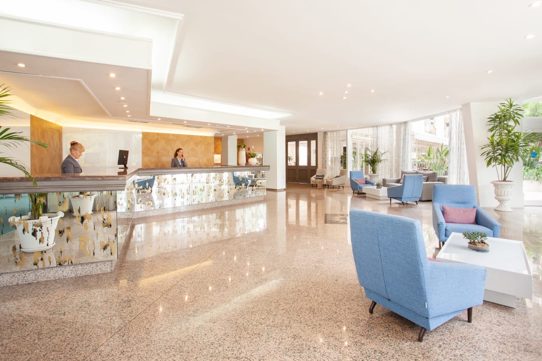Lobby Grupotel Orient