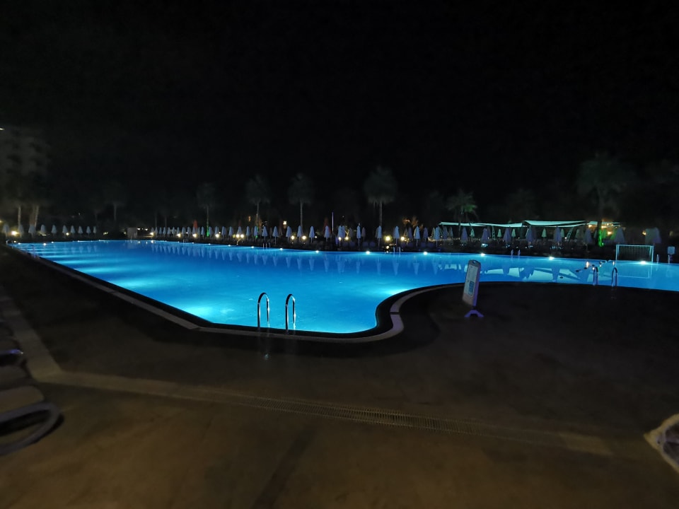 Pool VONRESORT Golden Coast