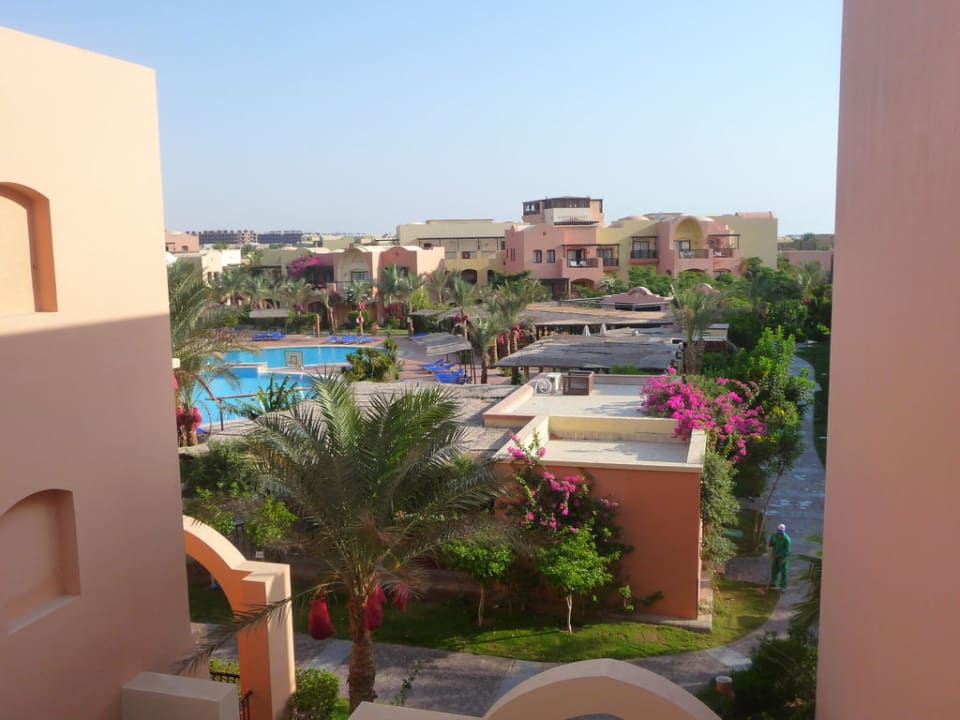 Blick auf die Anlage Jaz Makadi Saraya Resort