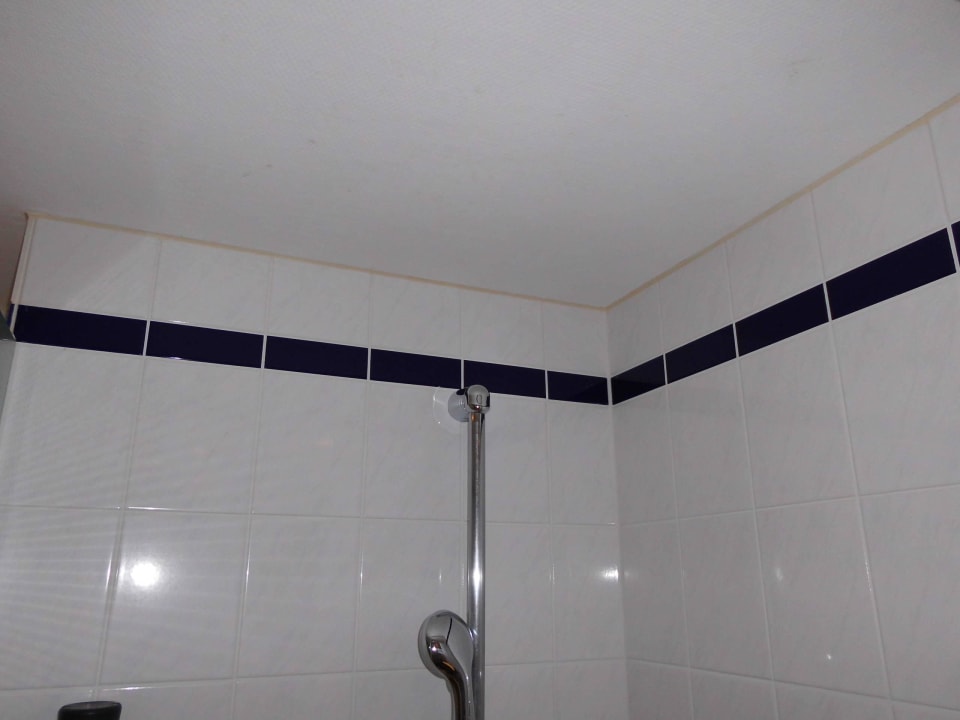 Bad Holiday Inn Express Frankfurt - Airport