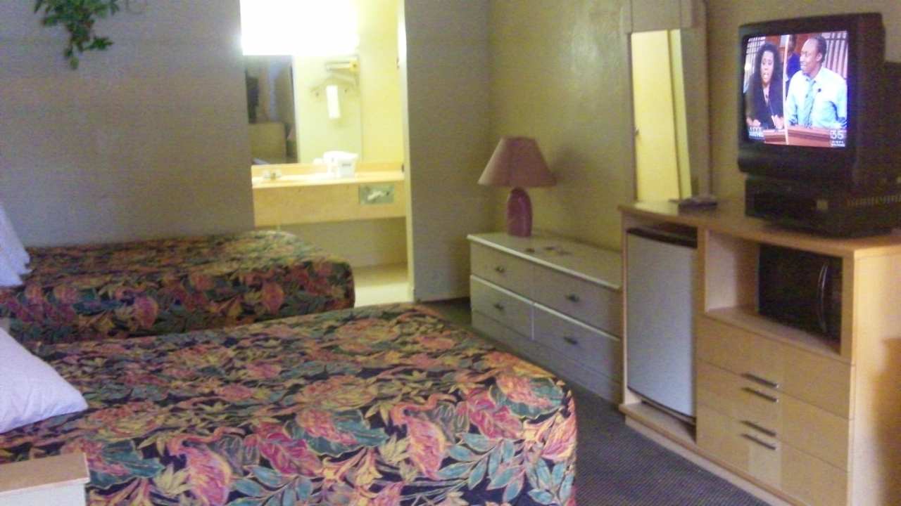 Unser Zimmer Hotel Travelodge Suites East Gate Orange