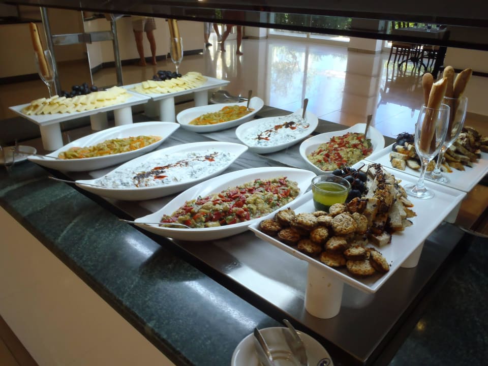 Kaltes Büffe Hotel Süral Resort