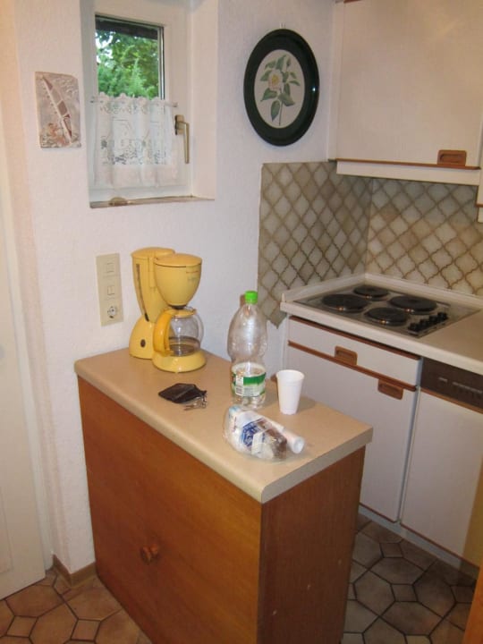 Schmaler Zugang vom Flur zur Küche  Ferienhaus Quante