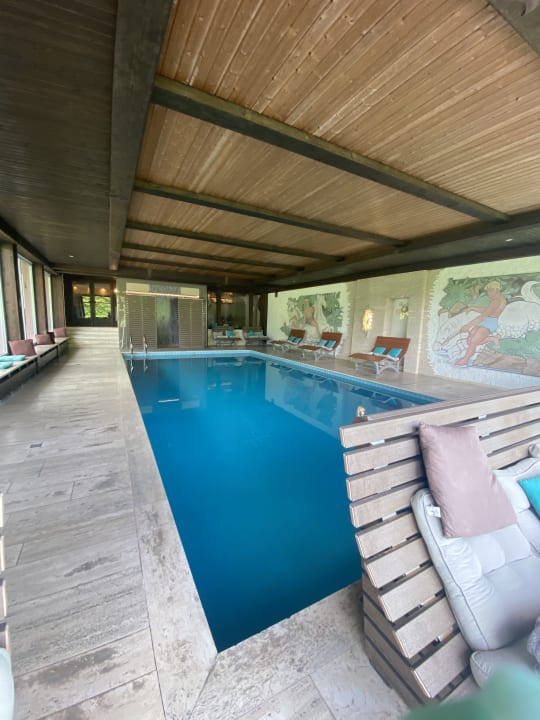 Pool AKZENT Waldhotel Rheingau