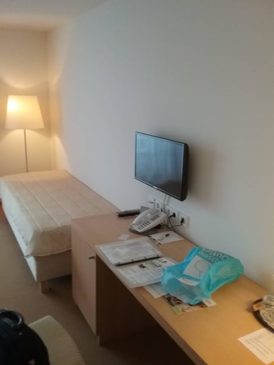 Schreibtisch TV Landhotel Allgäuer Hof