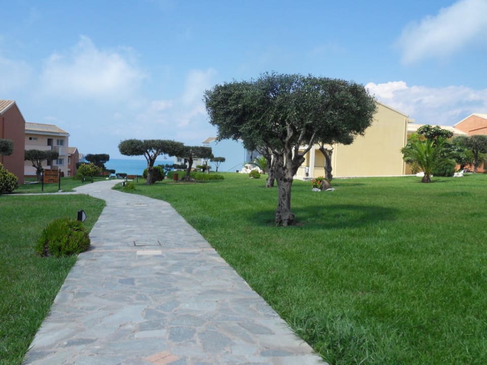Toller Weg zum Pool (mit Musik) Hotel Mareblue Beach