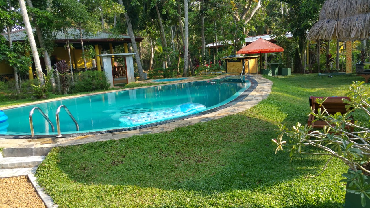 Pool Traum Villa Bentota