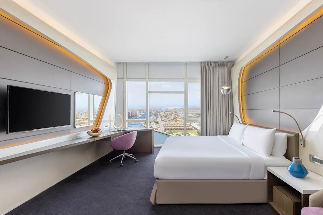 Zimmer V Hotel Dubai, Curio Collection by Hilton