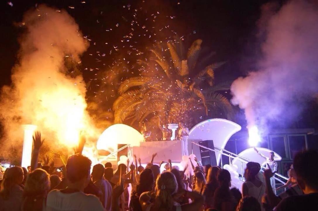 Салют VONRESORT Golden Beach