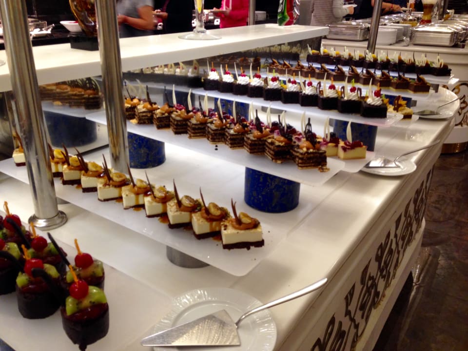 Gastro Side Royal Palace Hotel & Spa