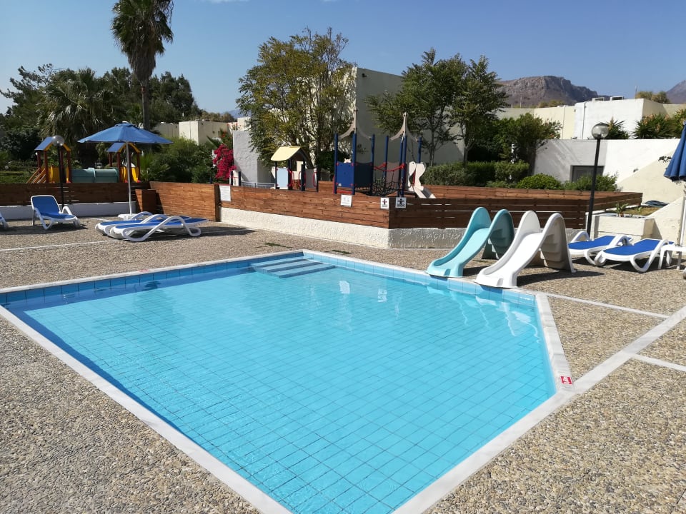 Pool Dessole Dolphin Bay Resort