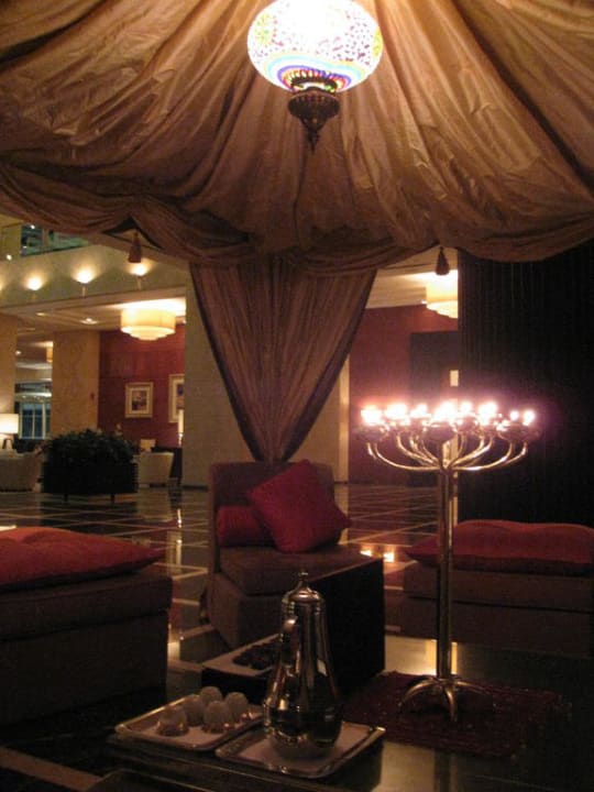 Teil der Lobby Grosvenor House Dubai