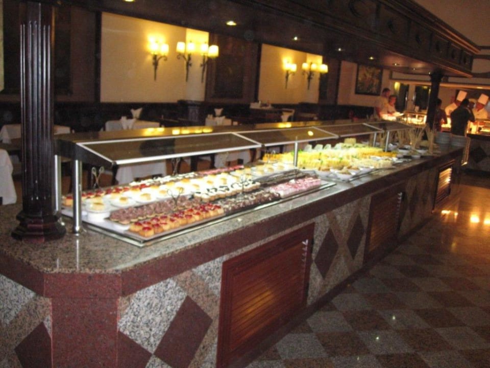 Nachspeise am Abend (Süßes oder Käse) Hotel Riu Bambu