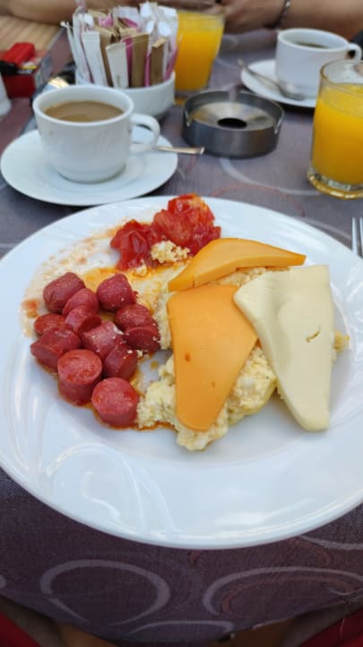Gastro Port Side Resort Hotel
