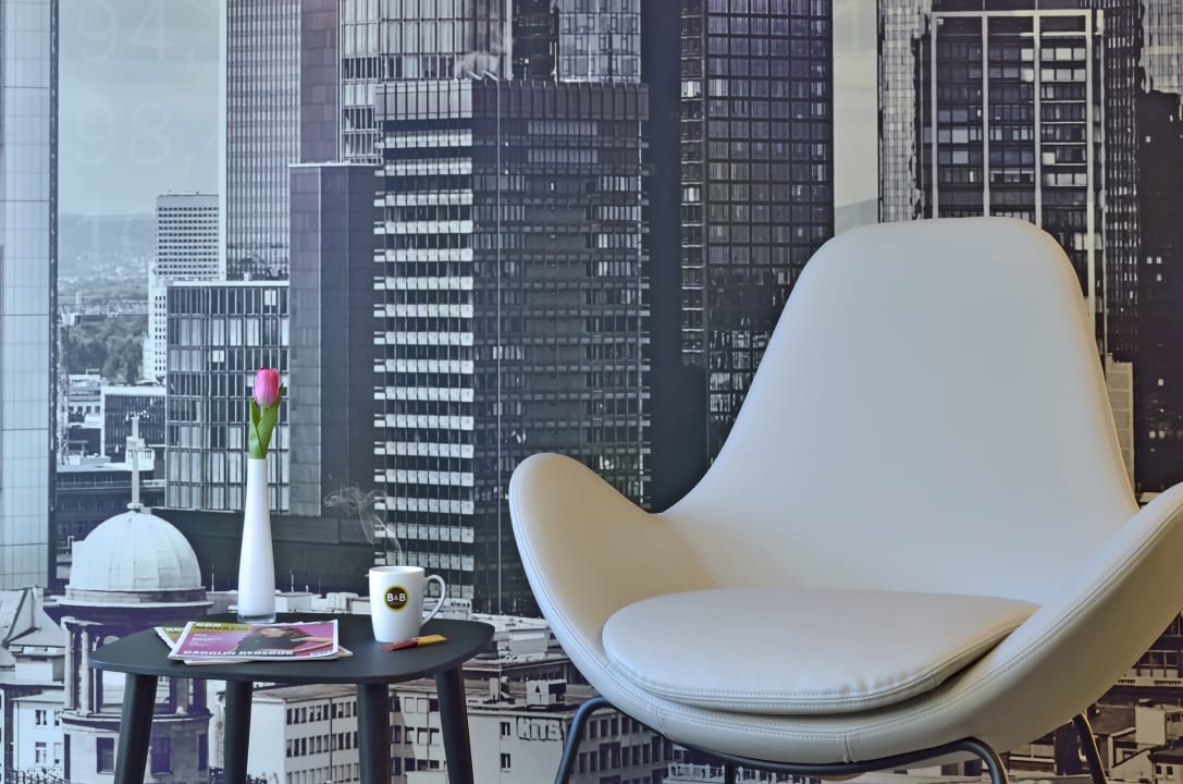 Lobby B&B Hotel Frankfurt-West