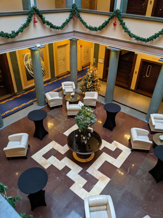 Lobby Hotel Elite Plaza