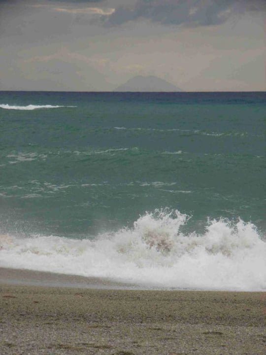 Meer mit Stromboli Le Roccette Mare Beach Hotel & Restaurant