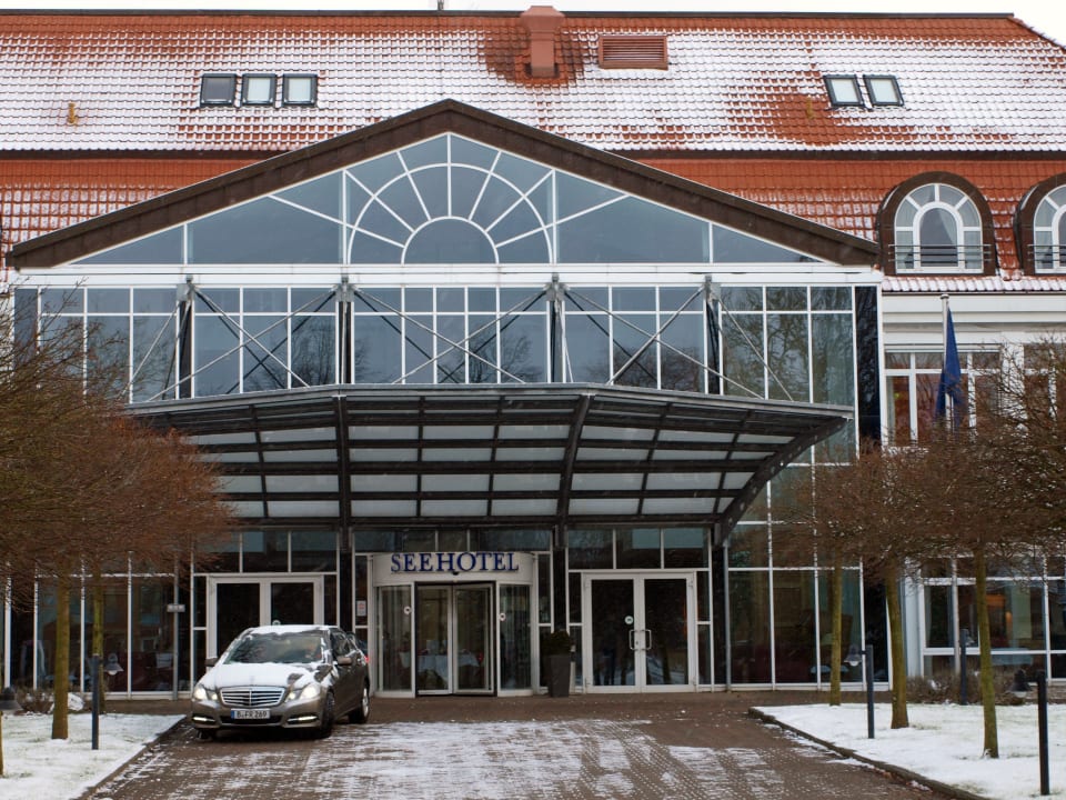 Eingang Seehotel Großherzog von Mecklenburg