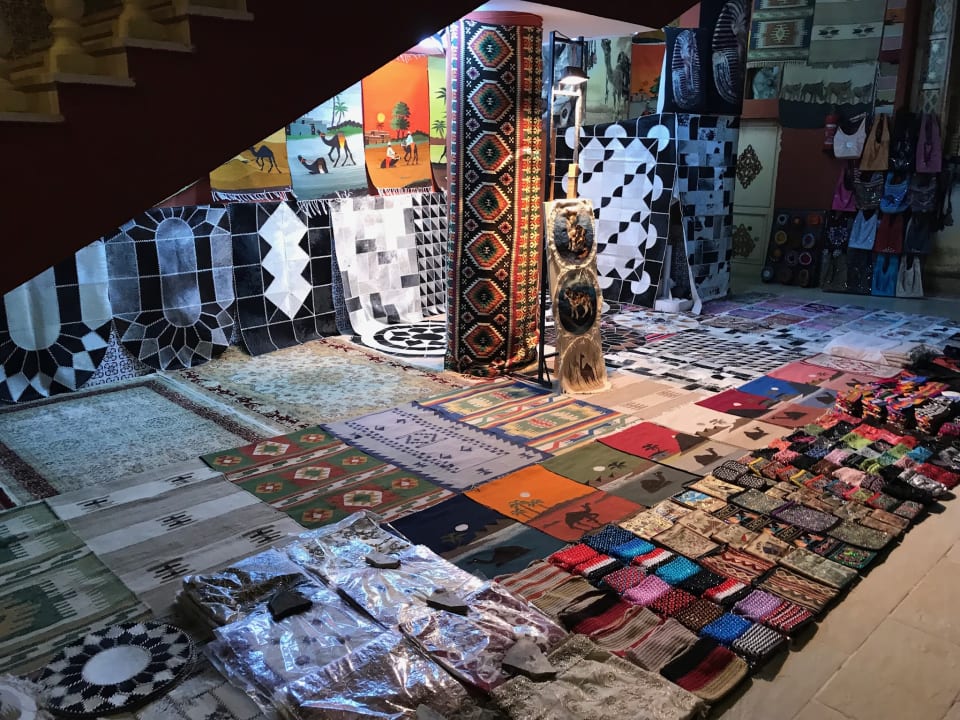 Einer der Geschäfte innerhalb der Hotelanlage Pickalbatros Alf Leila Wa Leila Resort - Neverland Hurghada