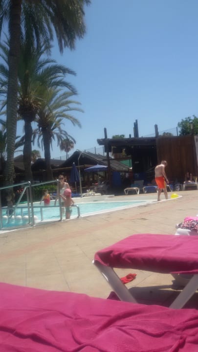 Kinderpool HL Miraflor Suites Hotel