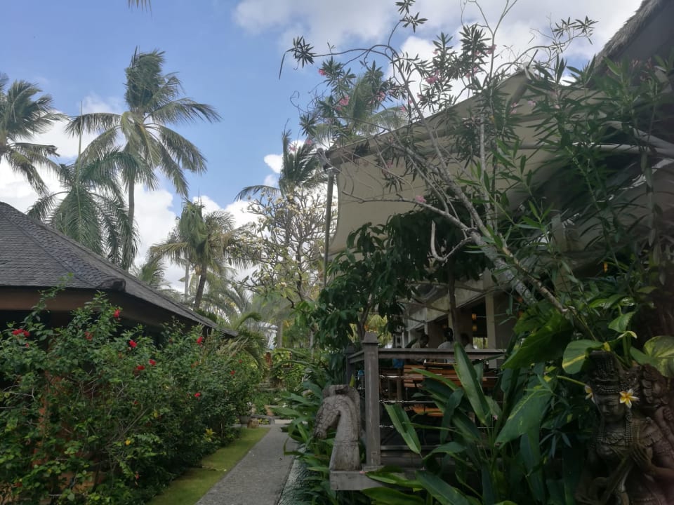 Gartenanlage Bali Mandira Beach Resort & Spa