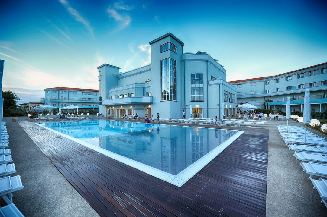 Pool Toscana Charme Resort